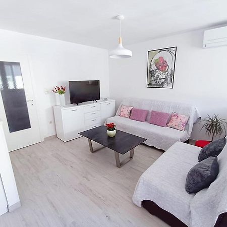 Apartment Glavaric Omis Bagian luar foto