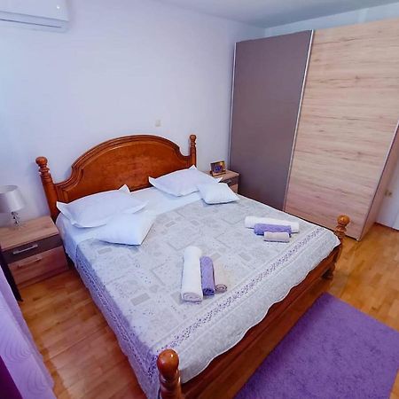 Apartment Glavaric Omis Bagian luar foto