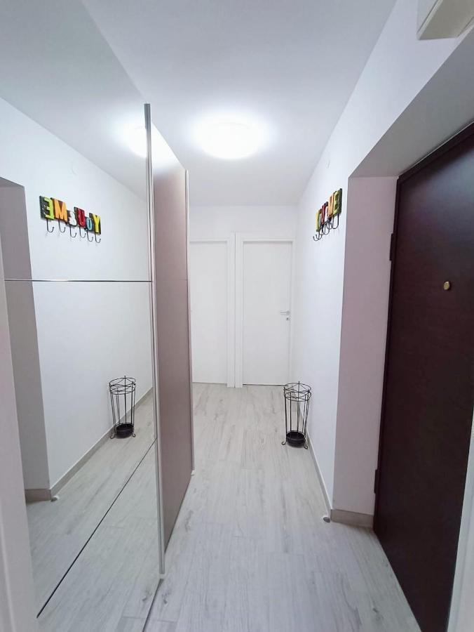 Apartment Glavaric Omis Bagian luar foto