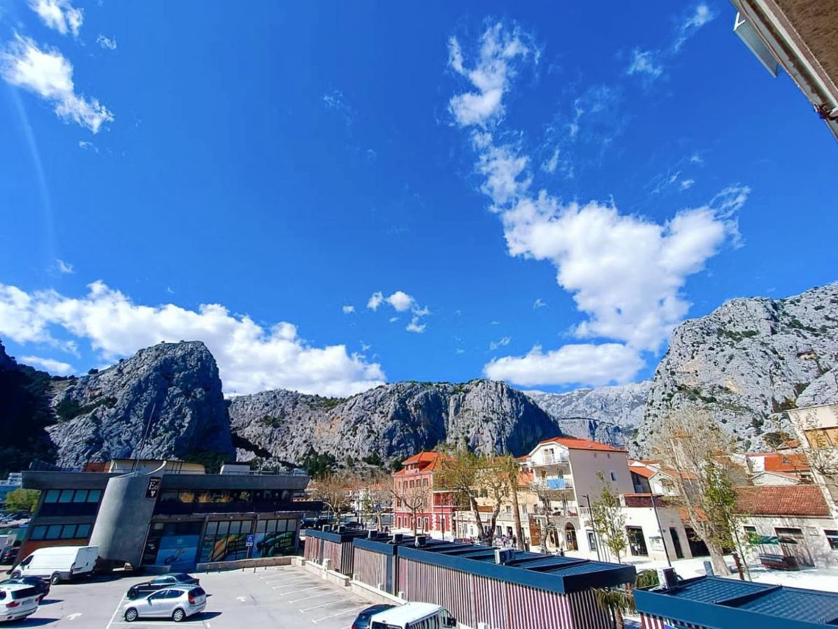 Apartment Glavaric Omis Bagian luar foto