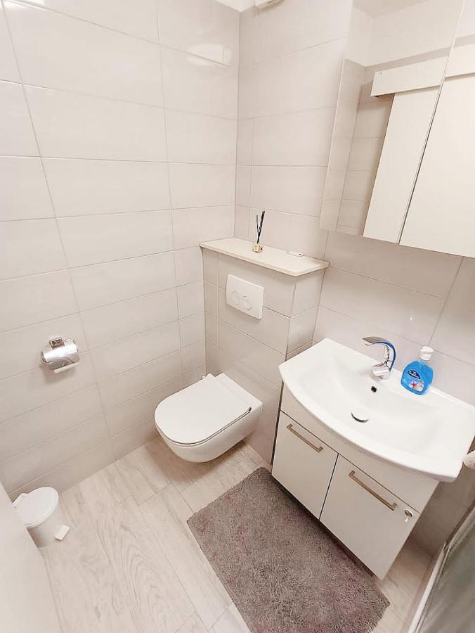 Apartment Glavaric Omis Bagian luar foto